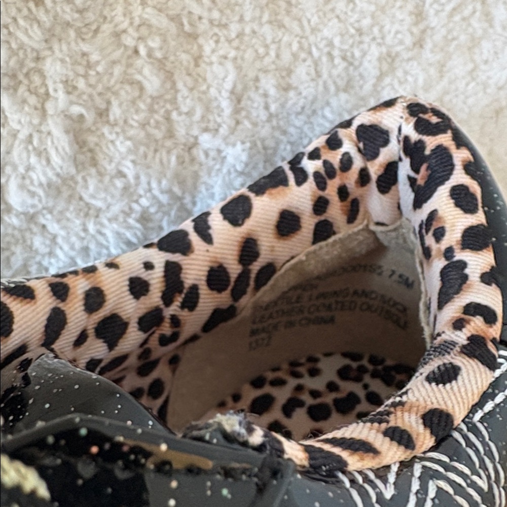 Betsey Johnson Groove Black Glitter Star Flatform Sneakers Women’s Size 7.5 - Picture 9 of 10